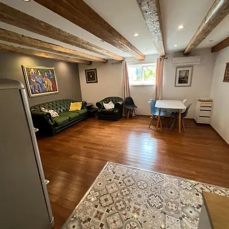 Апартаменты Seaside Zitta